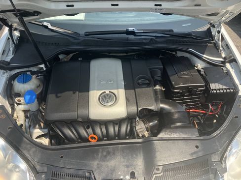 Used 2009 Volkswagen Jetta SEL FWD image 40