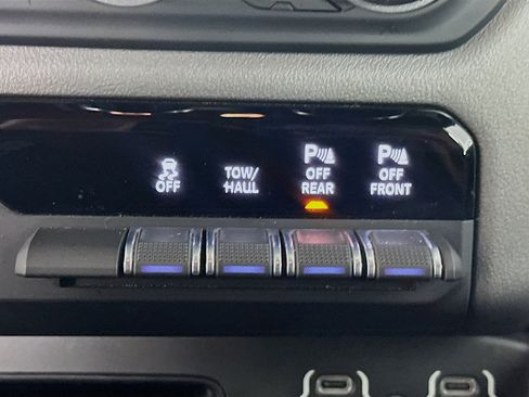 Used 2022 RAM 1500 Big Horn image 24