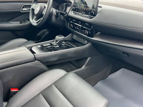 Used 2021 Nissan Rogue SL w/ Premium Package image 17