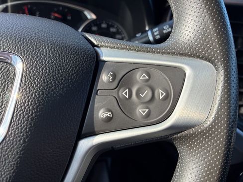 Used 2023 GMC Acadia SLE w/ Driver Convenience Package image 20