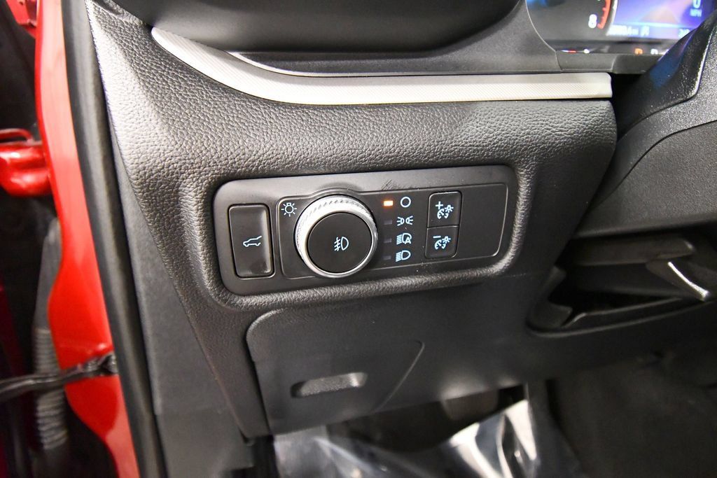 Used 2020 Ford Explorer XLT w/ Equipment Group 202A AWD/4WD image 19