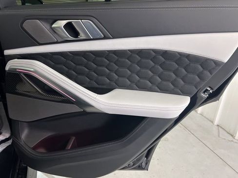 Used 2026 BMW X6 M Competition w/ Executive Package image 19