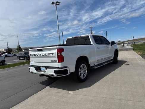 Certified 2023 Chevrolet Silverado 1500 High Country w/ Technology Package AWD/4WD image 3