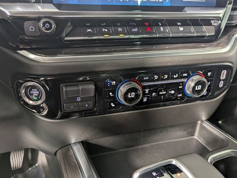 Used 2024 Chevrolet Silverado 1500 LTZ RWD image 22