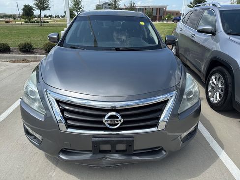 Used 2015 Nissan Altima 2.5 SL w/ Technology Package FWD image 7