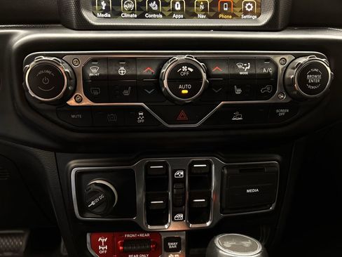 Used 2022 Jeep Wrangler Unlimited Rubicon 4xe w/ Cold Weather Group image 21