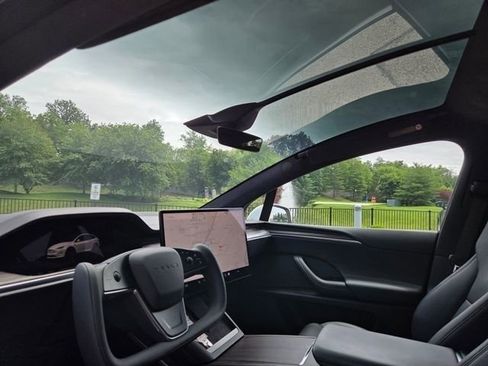 Used 2023 Tesla Model X AWD/4WD image 29