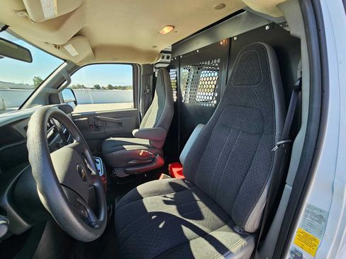 Used 2025 Chevrolet Express 2500 w/ Driver Convenience Package RWD image 24