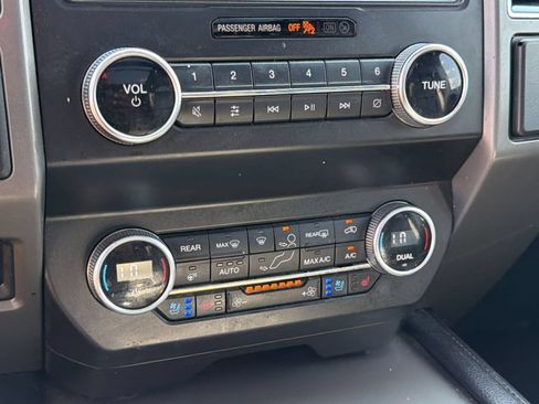Used 2021 Ford Expedition Max XLT RWD image 20