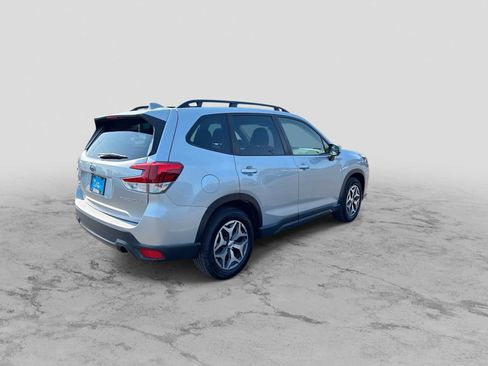 Used 2023 Subaru Forester Premium AWD/4WD image 8