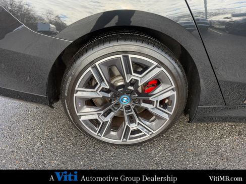 Used 2025 BMW i5 M60 w/ Executive Package image 14
