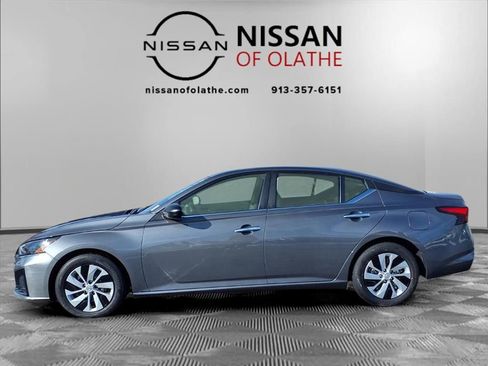 Used 2025 Nissan Altima 2.5 S image 18