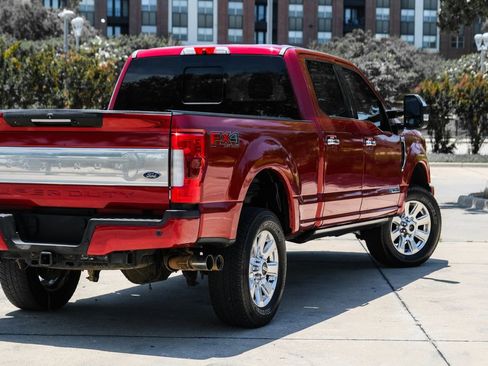 Used 2017 Ford F250 Platinum w/ FX4 Off-Road Package AWD/4WD image 26
