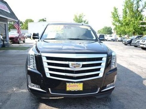 Used 2015 Cadillac Escalade ESV Luxury AWD/4WD image 3