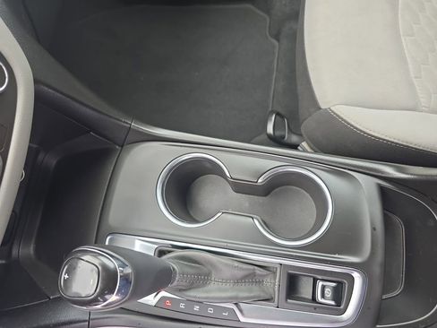 Used 2018 Chevrolet Equinox LT FWD image 21
