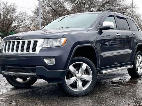 Used 2012 Jeep Grand Cherokee Overland w/ Mopar Chrome Edition Group image 2