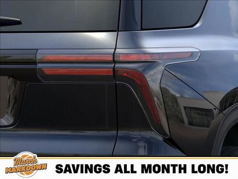 New 2026 Chevrolet Traverse LT image 11