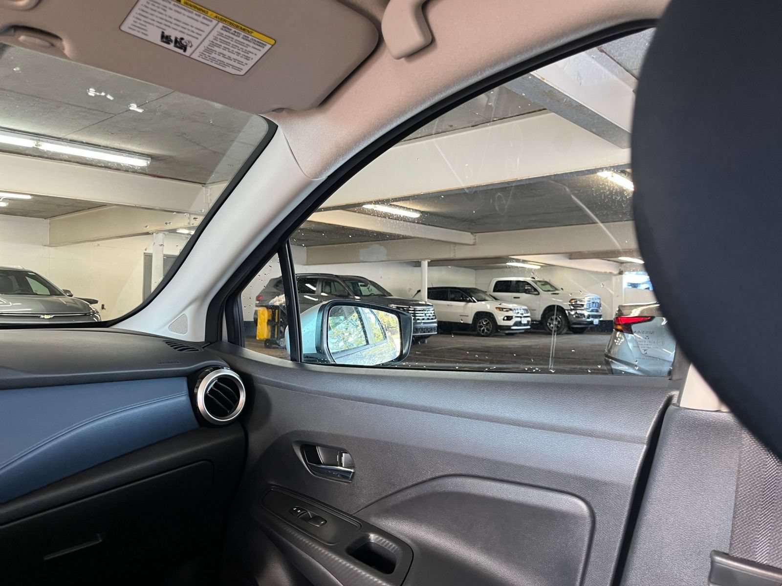 Used 2025 Nissan Versa SV FWD image 34