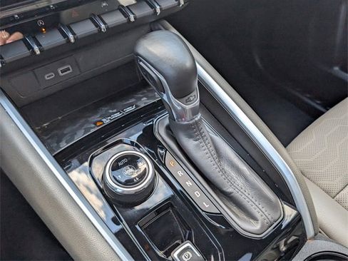 Certified 2024 Chevrolet Colorado ZR2 w/ ZR2 Convenience Package III image 25