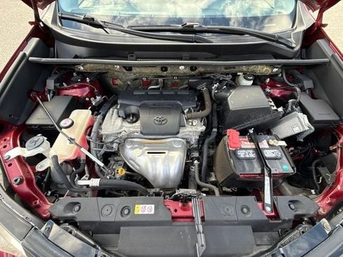 Used 2018 Toyota RAV4 XLE w/ Plus Extra Value Package AWD/4WD image 2