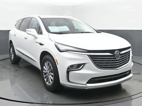 Used 2024 Buick Enclave Premium FWD image 7