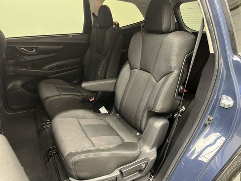 Used 2023 Subaru Ascent Premium w/ Convenience Package image 10