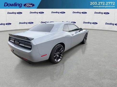 Used 2022 Dodge Challenger R/T Scat Pack RWD image 9