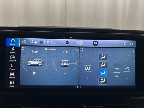 Used 2024 Jeep Wrangler Unlimited Sahara w/ Dual Top Group image 16