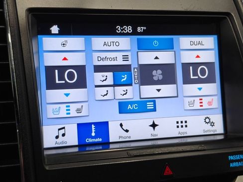 Used 2016 Ford Taurus Limited w/ Equipment Group 301A AWD/4WD image 41