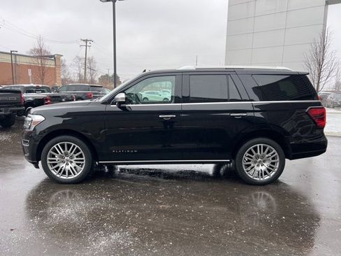 Used 2023 Ford Expedition Platinum image 8