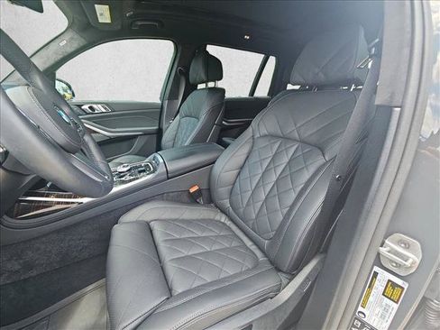 Used 2026 BMW X7 xDrive40i w/ M Sport Package AWD/4WD image 16