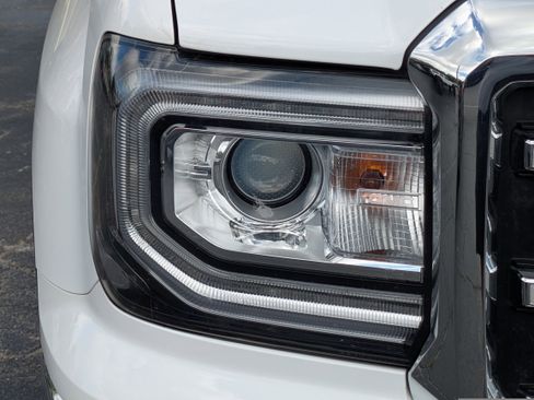 Used 2016 GMC Sierra 1500 SLT w/ SLT Premium Package image 10