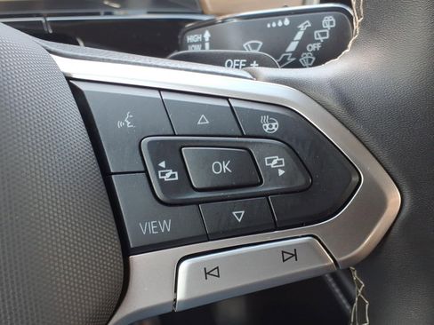 Used 2024 Volkswagen Atlas SE image 29