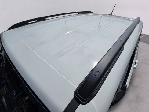 Used 2017 Jeep Renegade Latitude FWD image 29