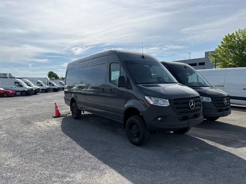 New 2026 Mercedes-Benz Sprinter 2500 image 6