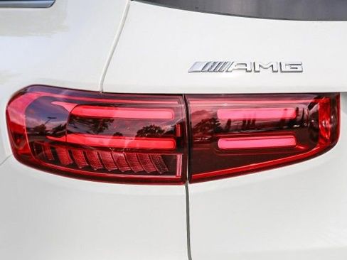 New 2025 Mercedes-Benz GLB 35 AMG 4MATIC image 9