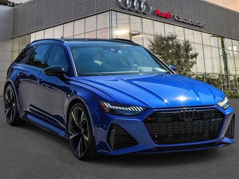 Used 2022 Audi RS 6 w/ Executive Package image 3