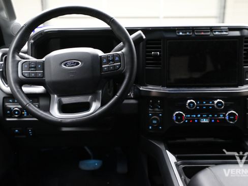 Used 2024 Ford F250 Lariat w/ Sport Appearance Package AWD/4WD image 8