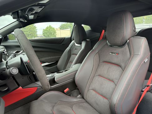 Used 2024 Chevrolet Camaro ZL1 RWD image 7