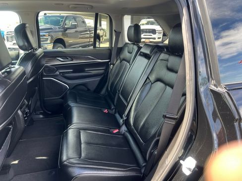 Used 2023 Jeep Grand Cherokee 4WD 4xe image 29