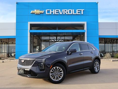 Used 2025 Cadillac XT4 Premium Luxury FWD image 1