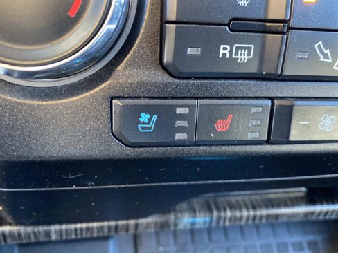 Used 2020 Ford F350 Lariat w/ Lariat Ultimate Package image 22