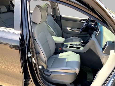 Used 2019 Kia Sportage EX w/ EX Premium Package FWD image 9