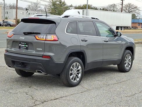 Used 2021 Jeep Cherokee Latitude Lux w/ Comfort/Convenience Group image 4