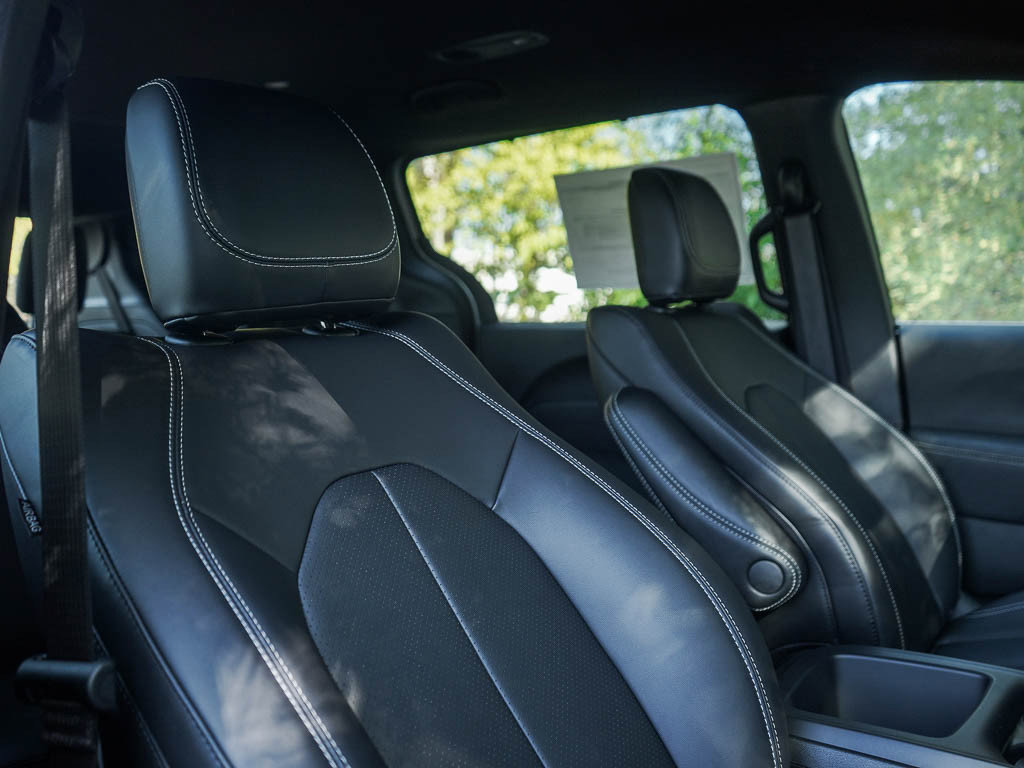 New 2026 Chrysler Pacifica Select AWD/4WD image 12