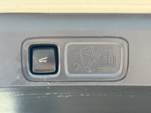 Used 2023 Lincoln Navigator Reserve AWD/4WD image 42