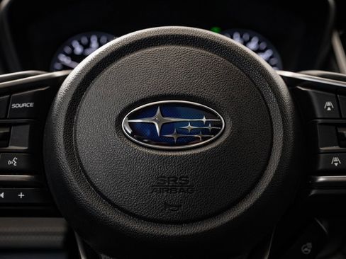 Used 2025 Subaru Outback Touring w/ Popular Package #2 image 31