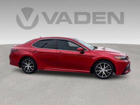 Used 2022 Toyota Camry SE image 24