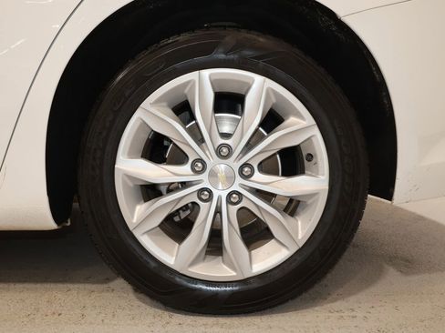 Certified 2025 Chevrolet Malibu LT image 33