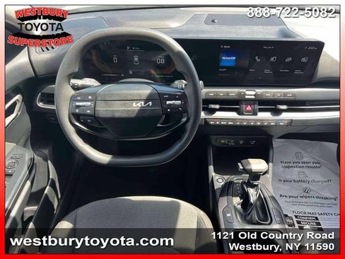 Used 2025 Kia K4 FWD image 13